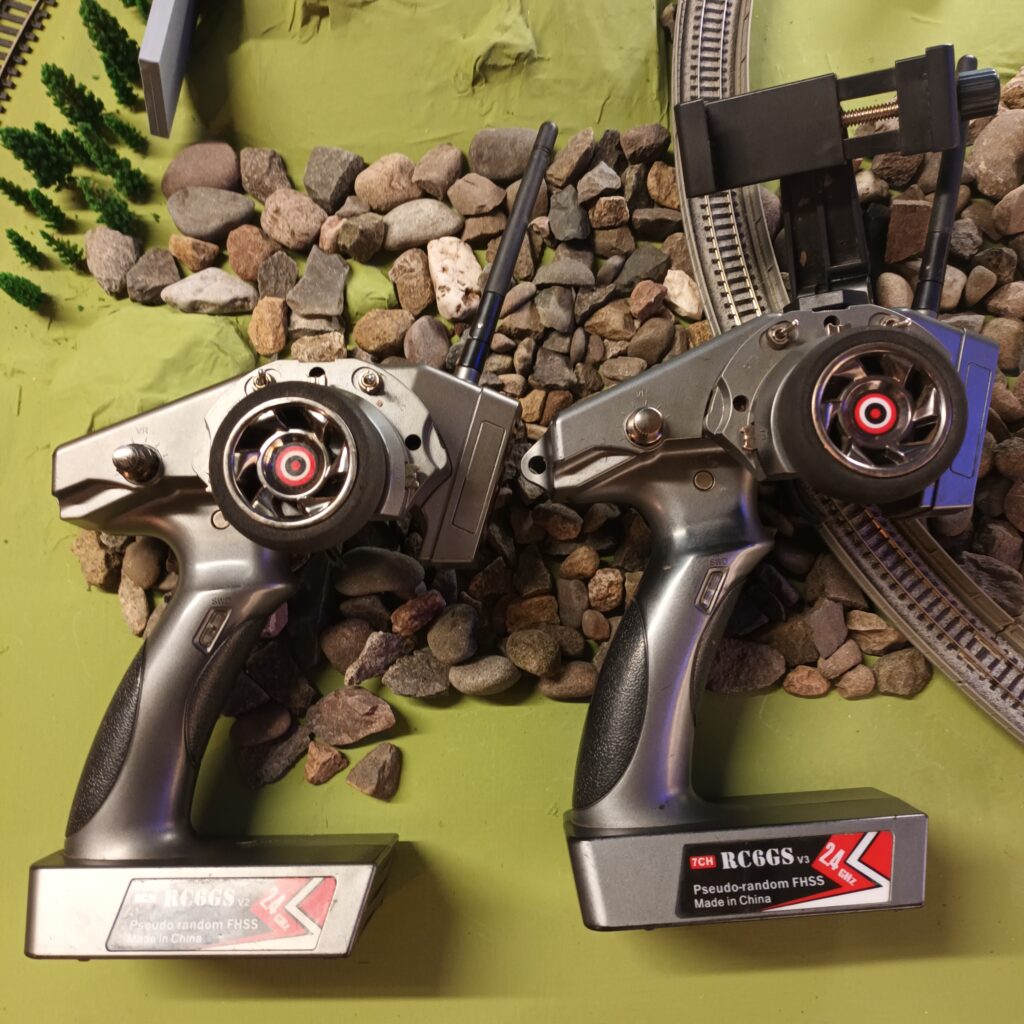 Side by side view of Radiolink RC6GS V3 and Radiolink RC6GS V2